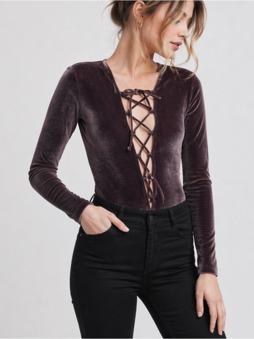 Reformation‎ Avalon Velvet Bodysuit Women's Medium Purple Lace Up Long Sleeve